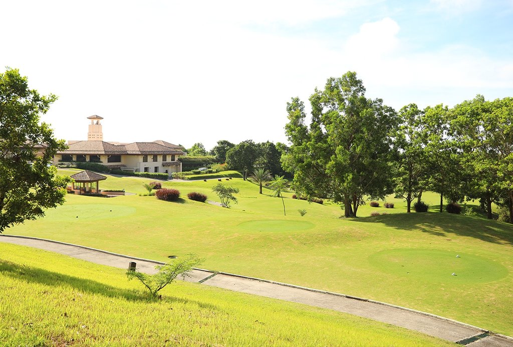 Splendido Taal Golf Club